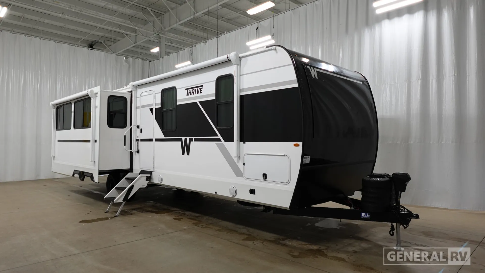 2026 Winnebago Thrive 29RLO - Photo 2
