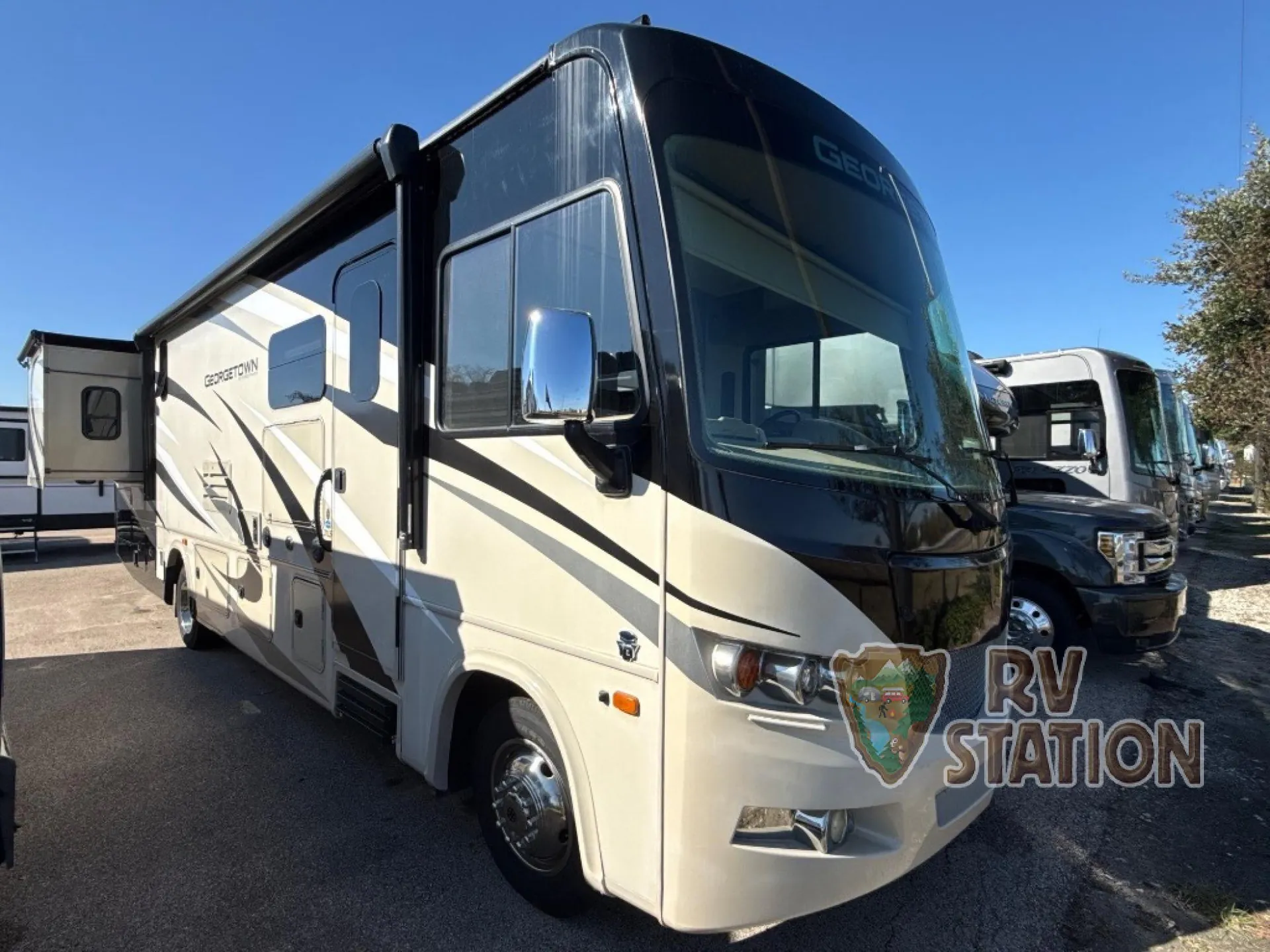 2019 Forest River Georgetown 5 Series GT5 31L5 - Photo 2