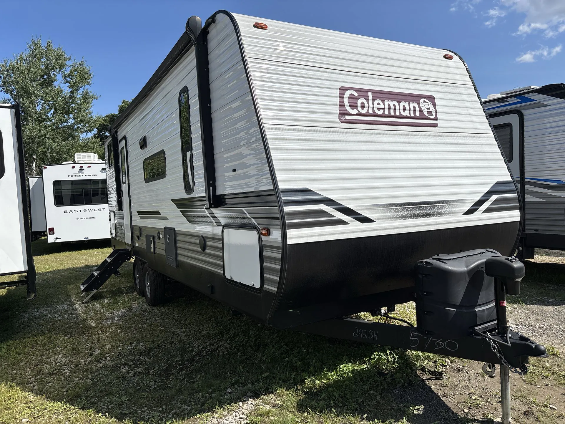 2023 Dutchmen Coleman Lantern 242BH - Photo 2