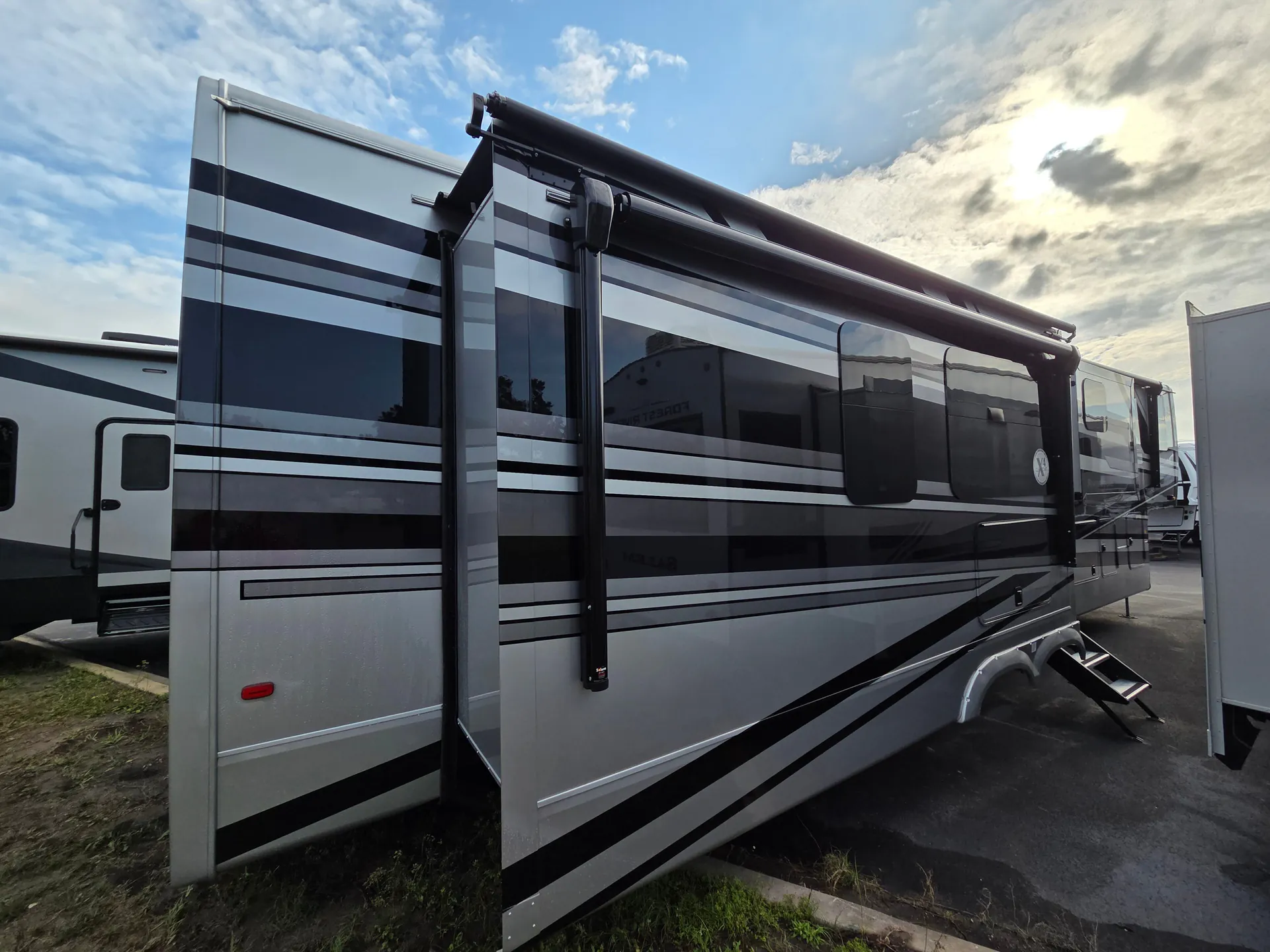 2026 Forest River Riverstone Legacy 43BFC — Photo 6