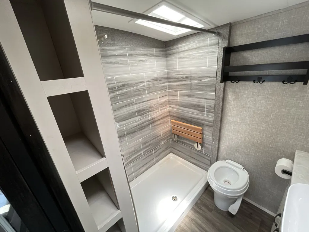 2022 Jayco North Point 380RKGS, Photos photo 20