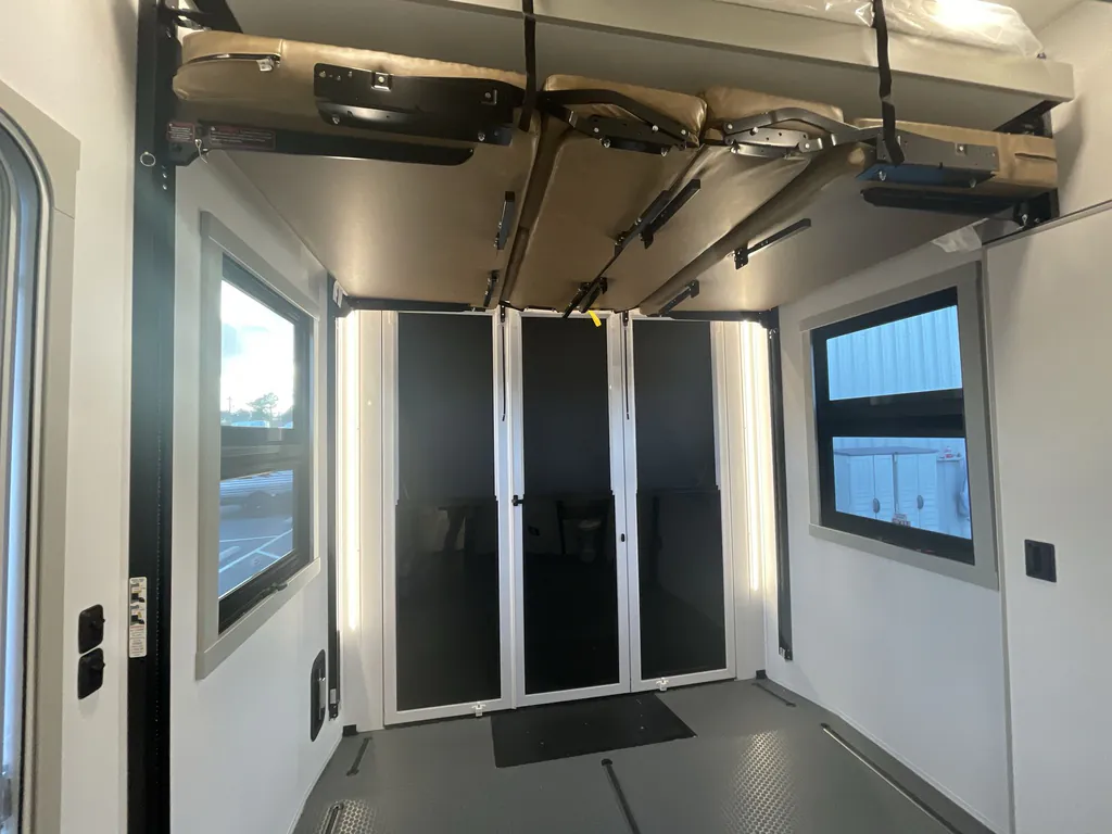 2026 Brinkley Model G 4150, Photos photo 26