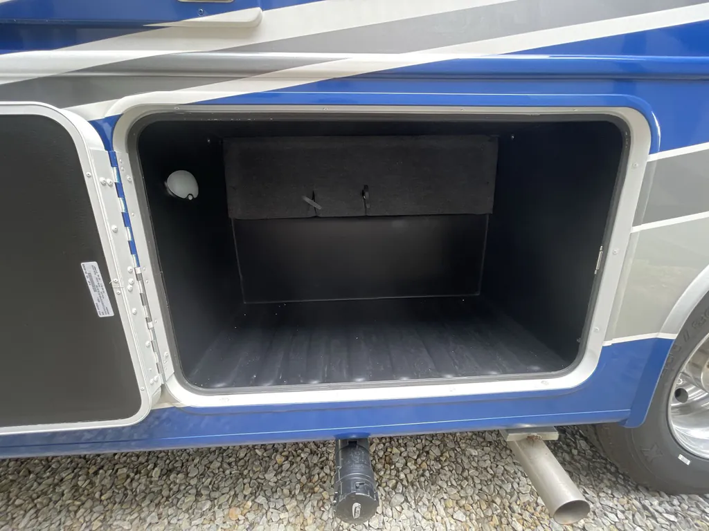 2027 Entegra Coach Vision XL 36C, Photos photo 13