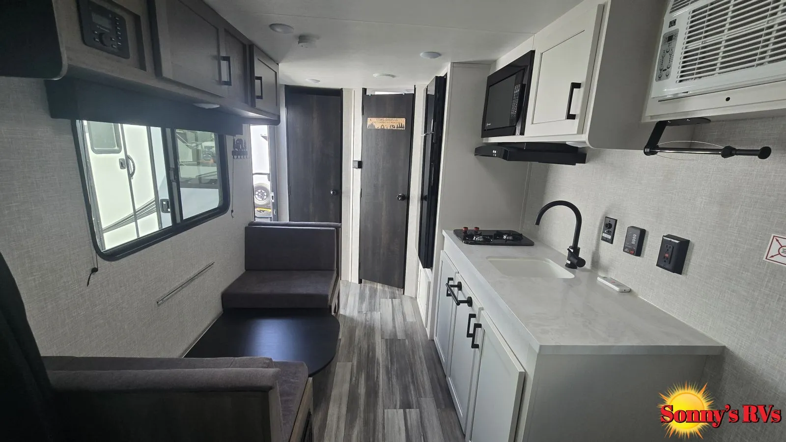 2024 Jayco Jay Flight SLX 195RB - Photo 4