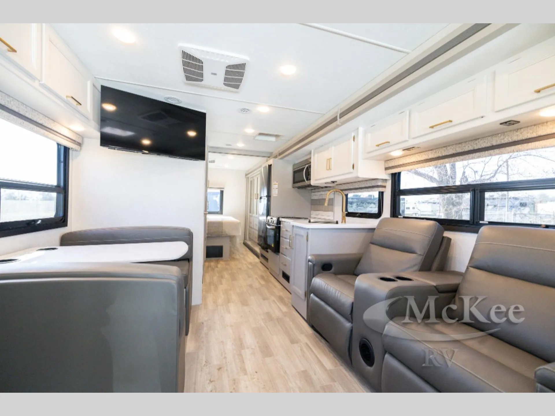 2026 Thor Motor Coach Windsport 29L - Photo 3