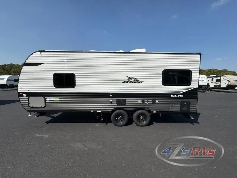 2024 Jayco Jay Flight SLX 210QBW - Photo 4