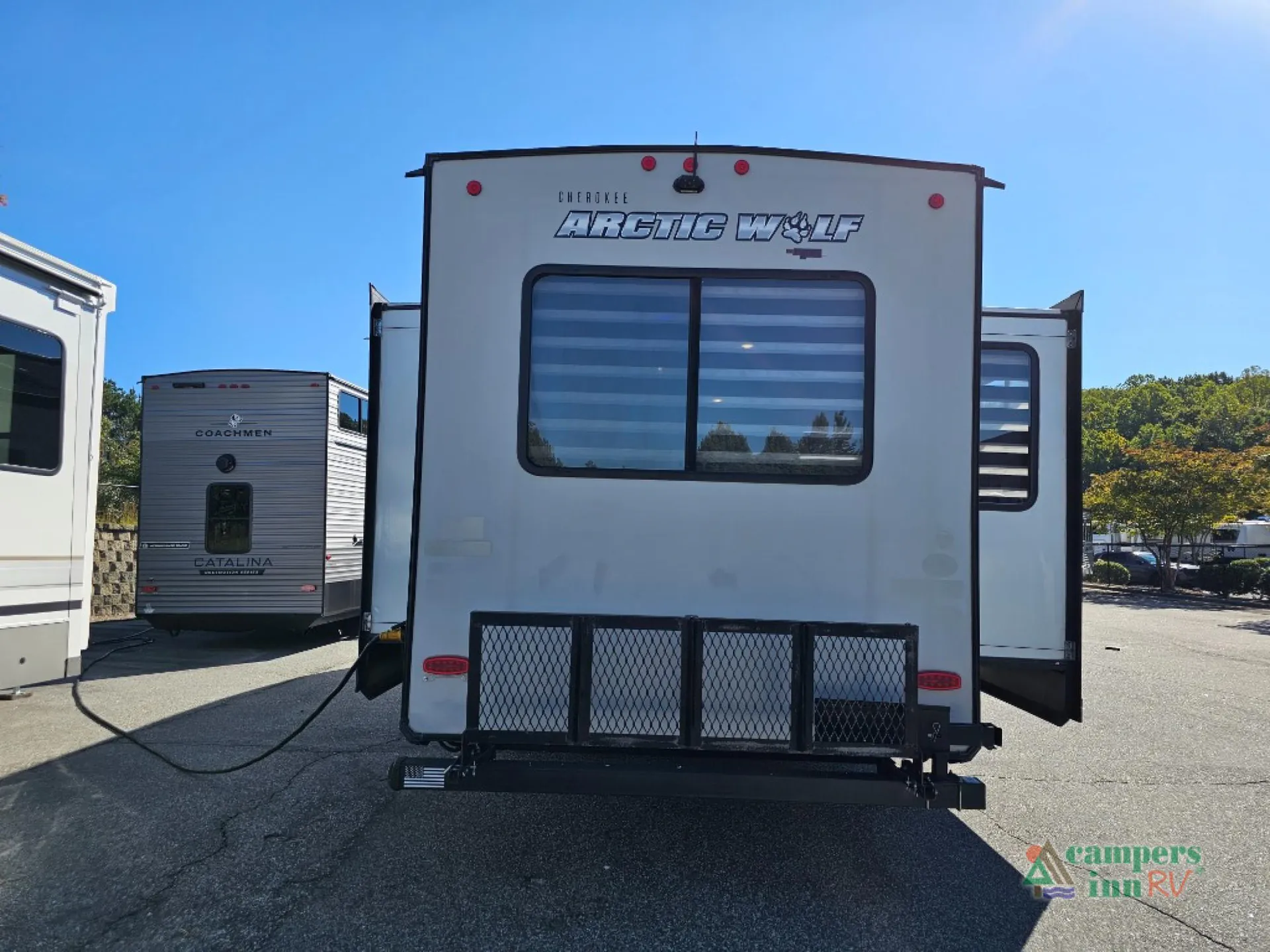 2022 Forest River Cherokee Arctic Wolf 291RL — Photo 7
