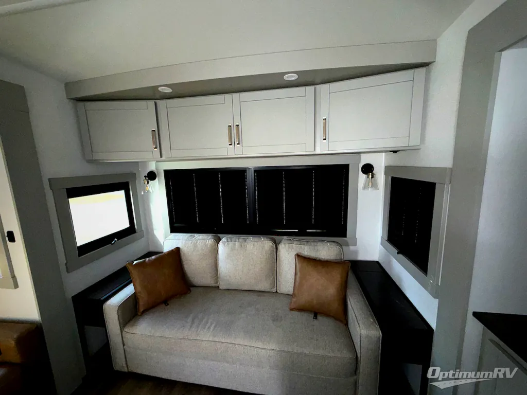 2025 Brinkley Model Z 3100, Photos photo 8