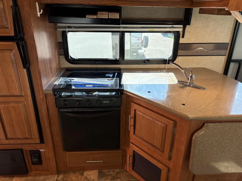 2015 Forest River Rockwood Ultra Lite 2904WS, Photos photo 15
