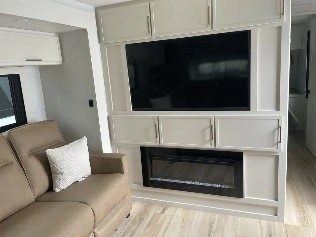 2026 Brinkley Model I 280, Photos photo 4