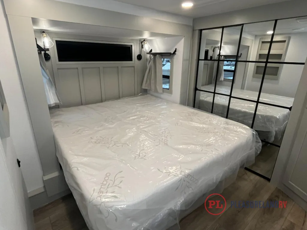 2026 Brinkley Model G 3520, Photos photo 23