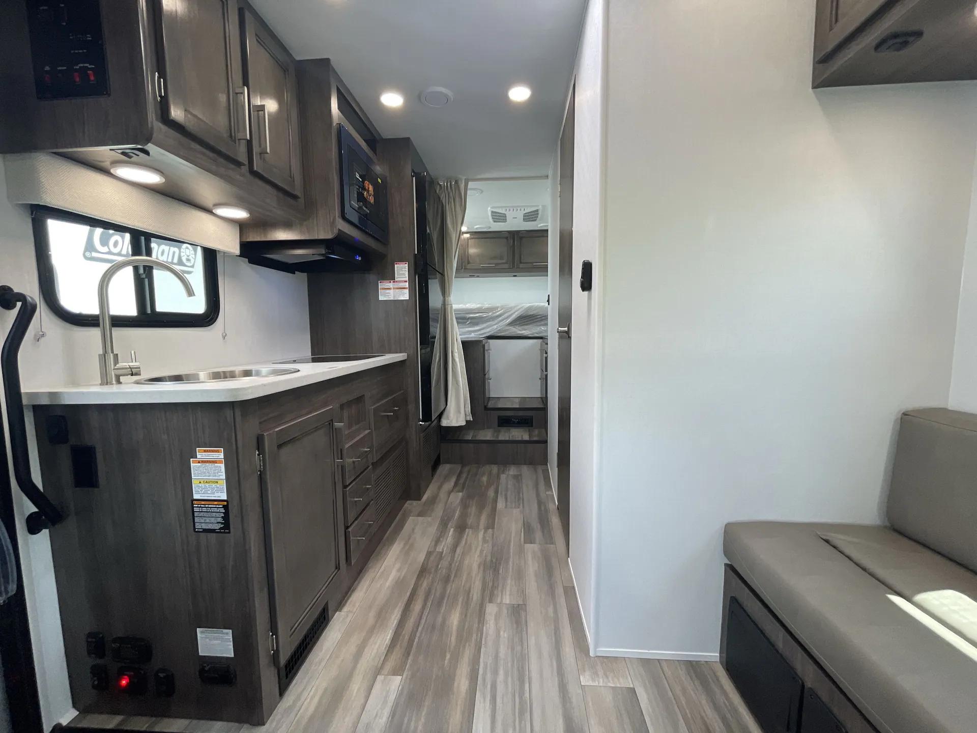 2026 Jayco Redhawk SE 22AF - Photo 3