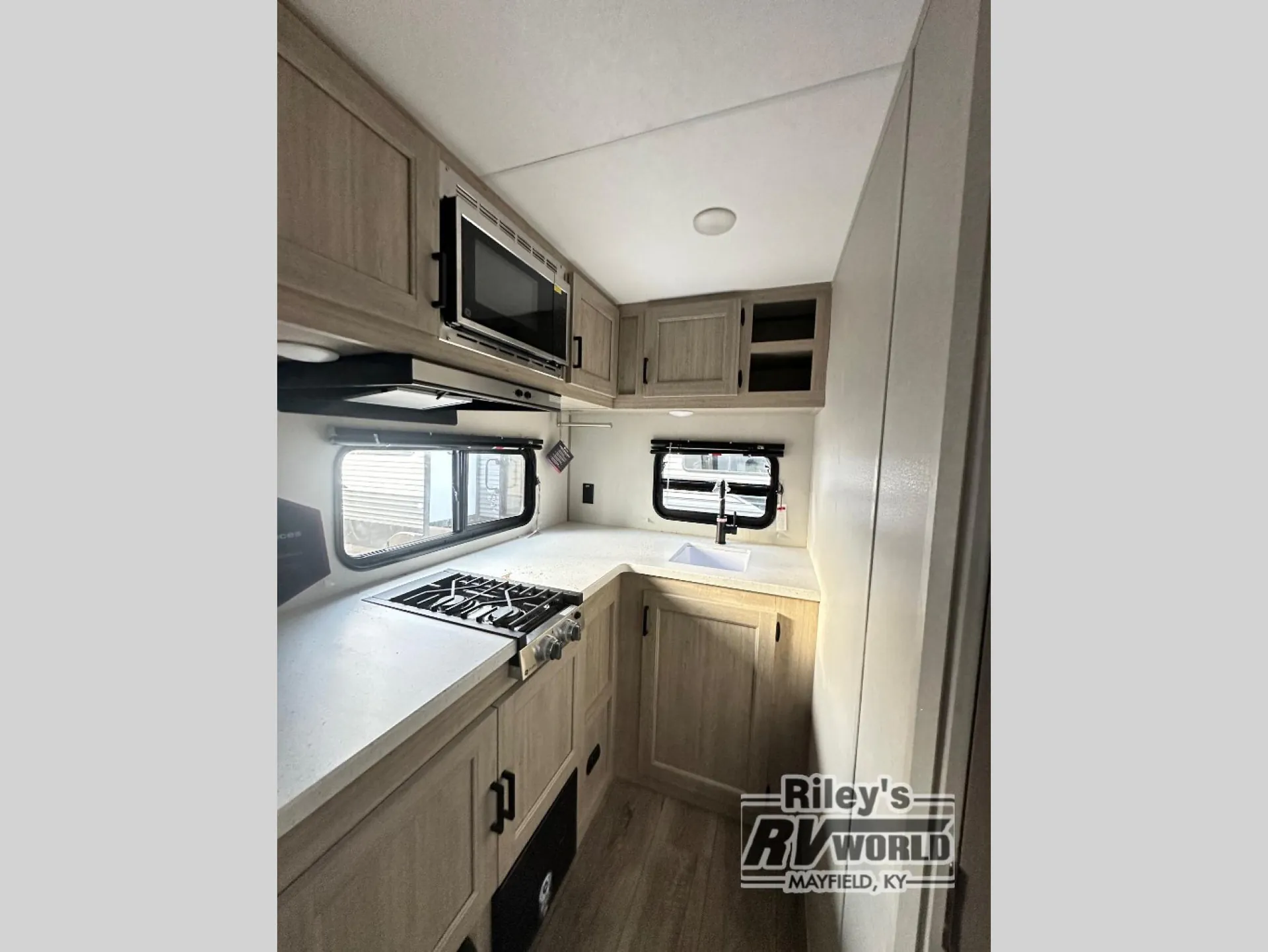 2026 Coachmen RV Catalina Summit Series 7 194RBS - Photo 3