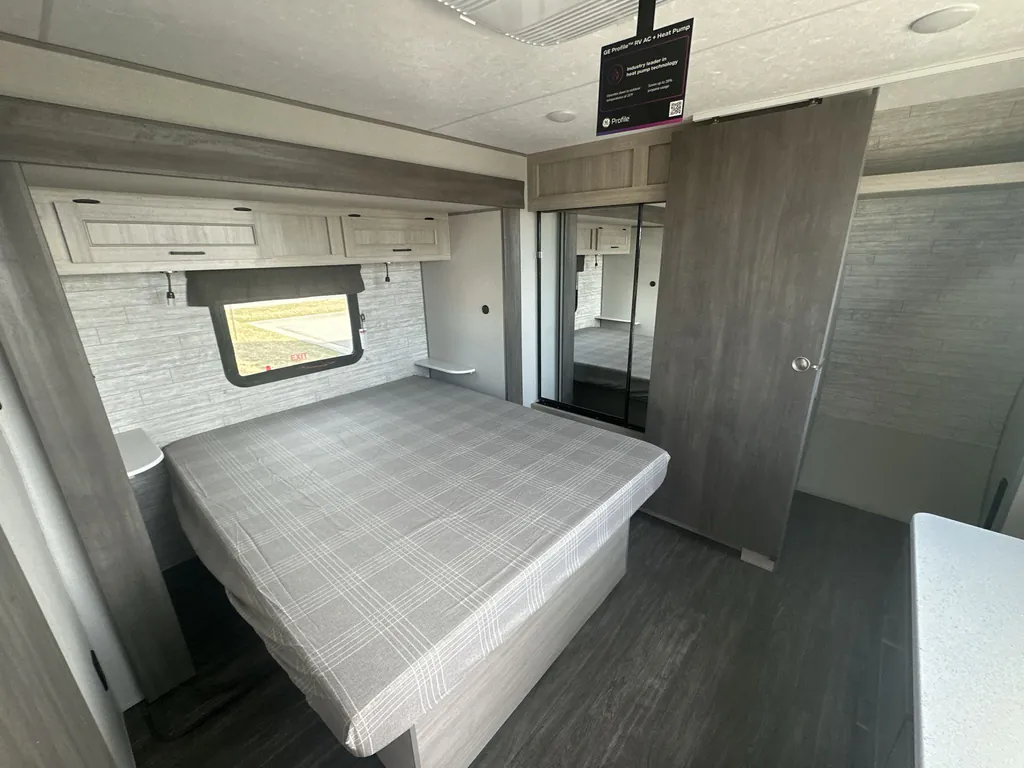 2026 Forest River Aurora 34BHTS 2 QUEEN BEDS, Photos photo 19