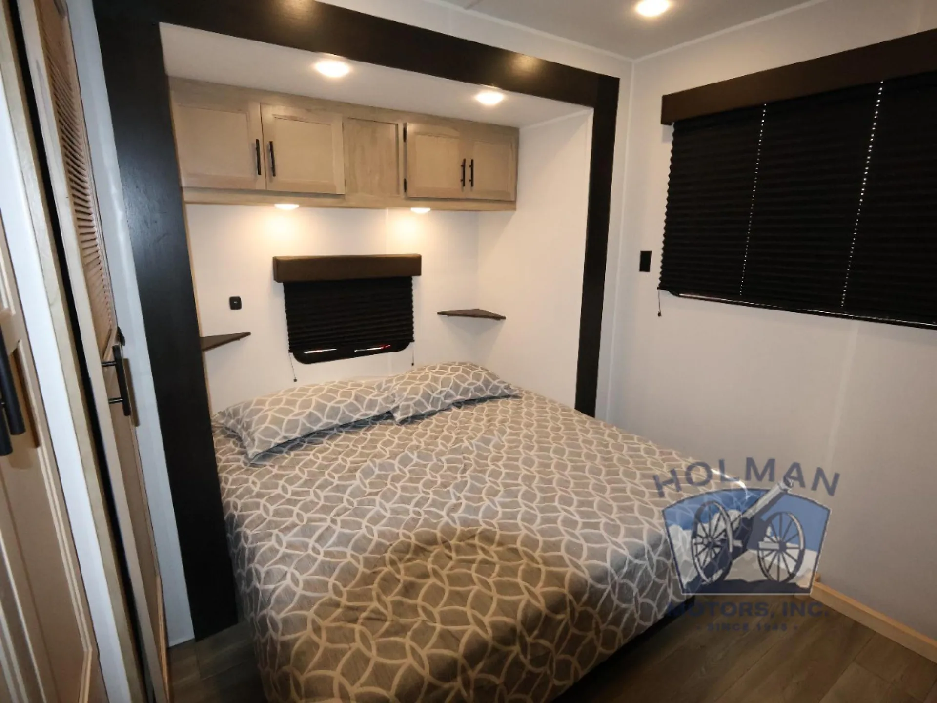2027 Forest River Cherokee Timberwolf 39HBA — Photo 7