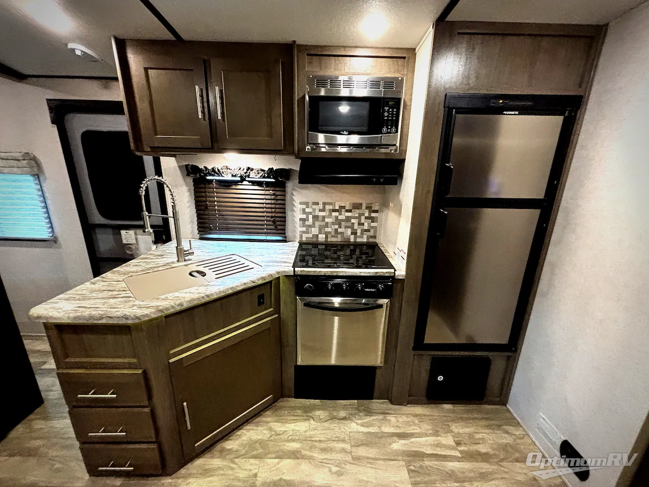 2018 Forest River Surveyor 243RBS — Photo 6