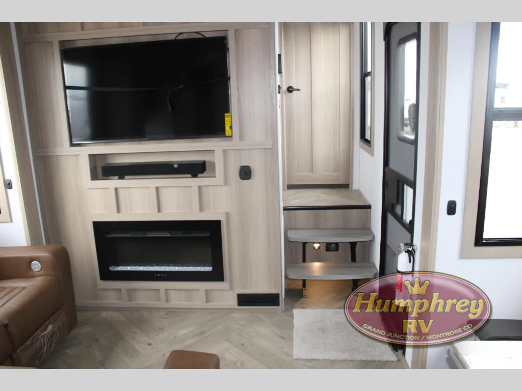 2025 Keystone Raptor 433, Photos photo 9