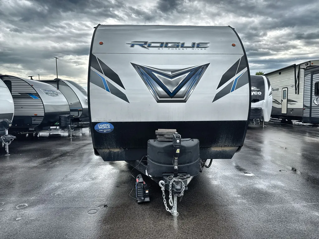 2022 Forest River Vengeance Rogue 26V, Photos photo 3