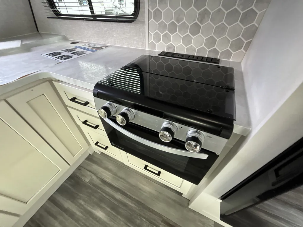 2025 Jayco Jay Feather 26FK, Photos photo 9