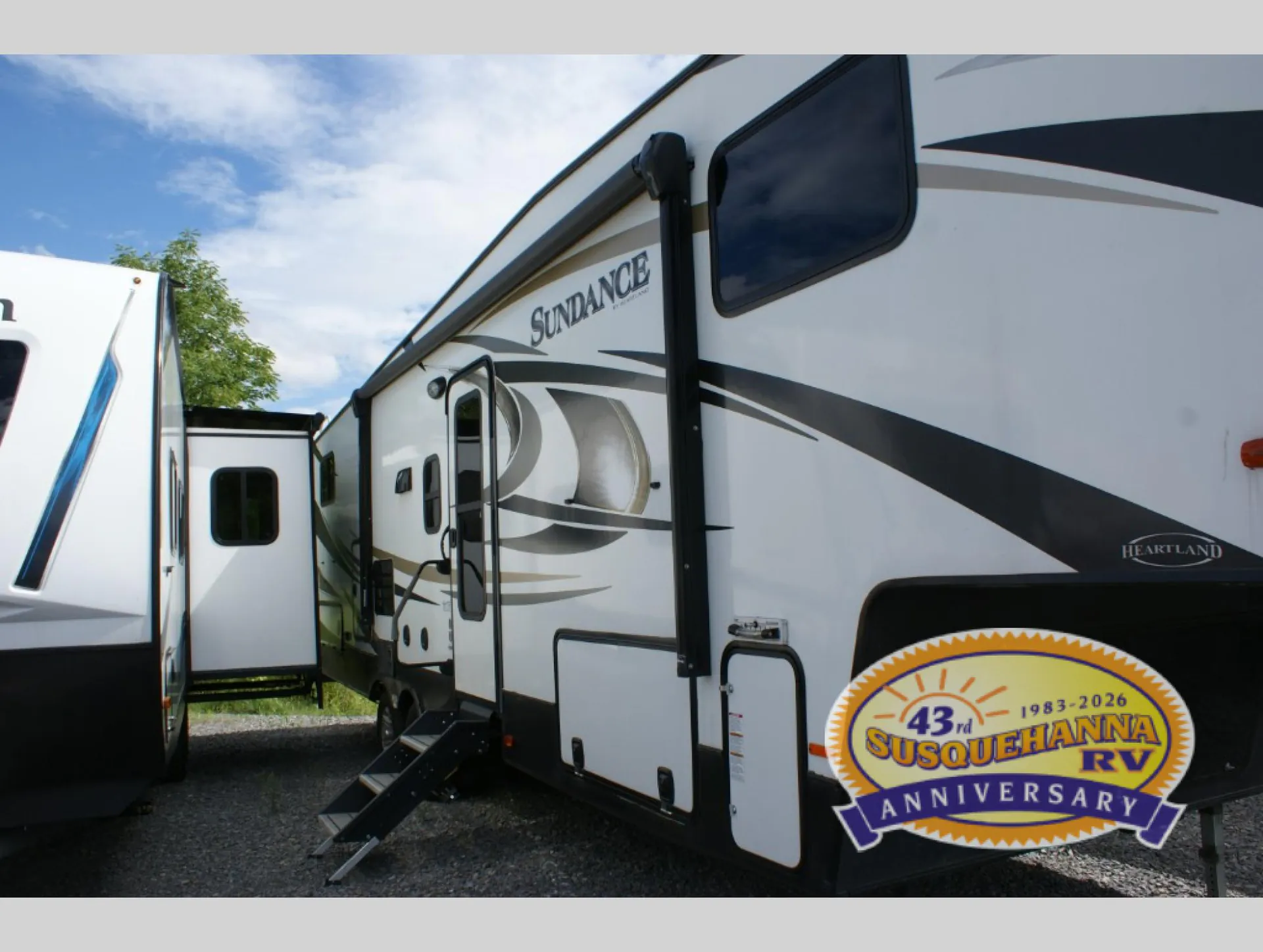 2018 Heartland Sundance XLT 295 BH - Photo 3