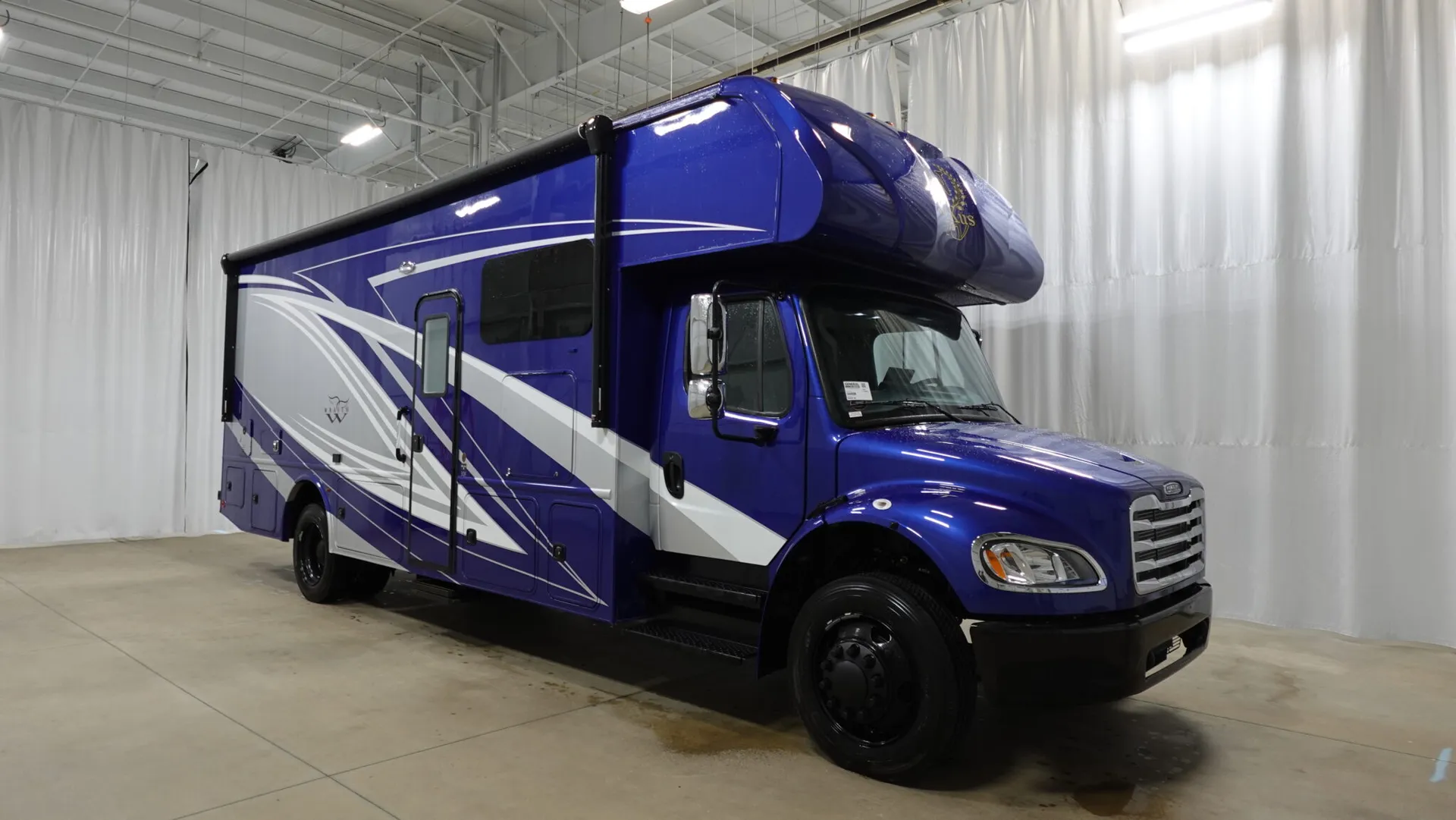 2026 NeXus RV Wraith 30F - Photo 2