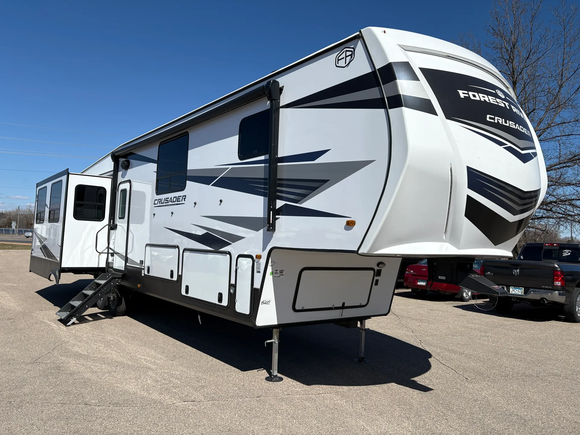 2025 Prime Time Crusader 382MBH - Photo 2