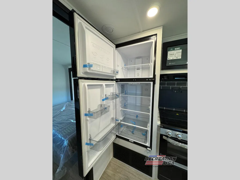 2026 Forest River Solaire 3300FLBS, Photos photo 7