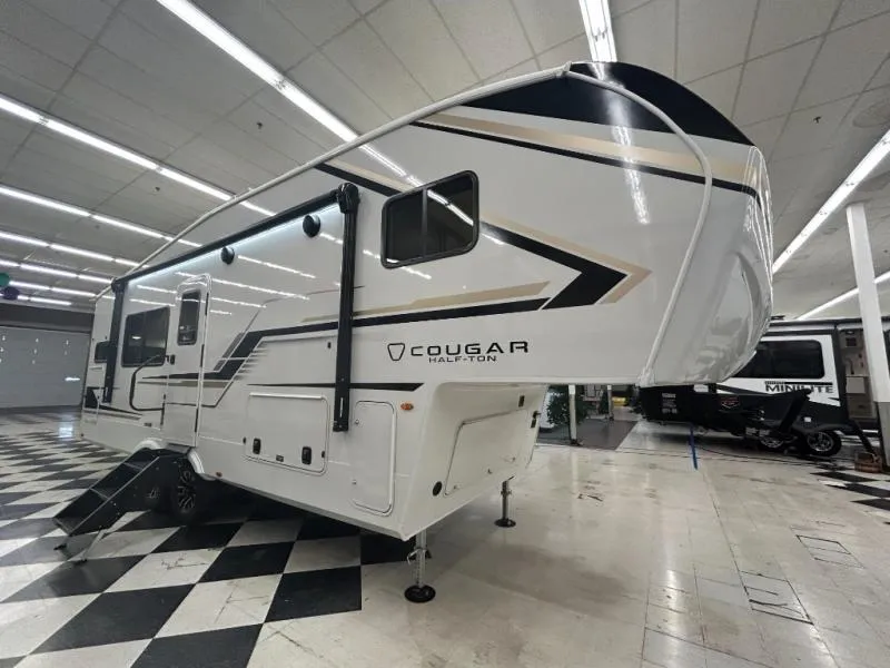 2026 Keystone Cougar Half-Ton 23MLE - Photo 2