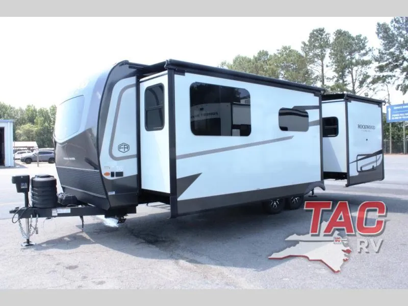 2027 Forest River Rockwood Ultra Lite 2608BS - Photo 4