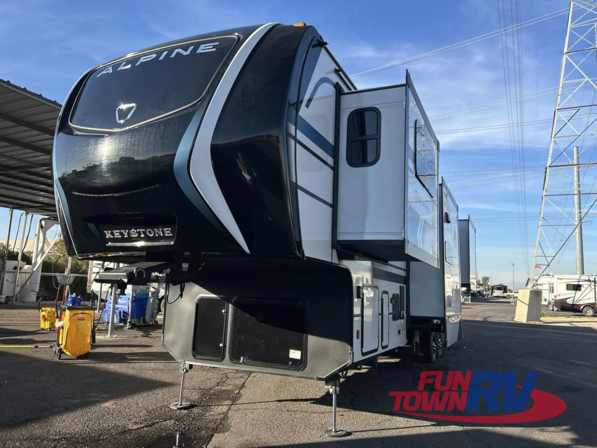 2026 Keystone Alpine 3710FL - Photo 3