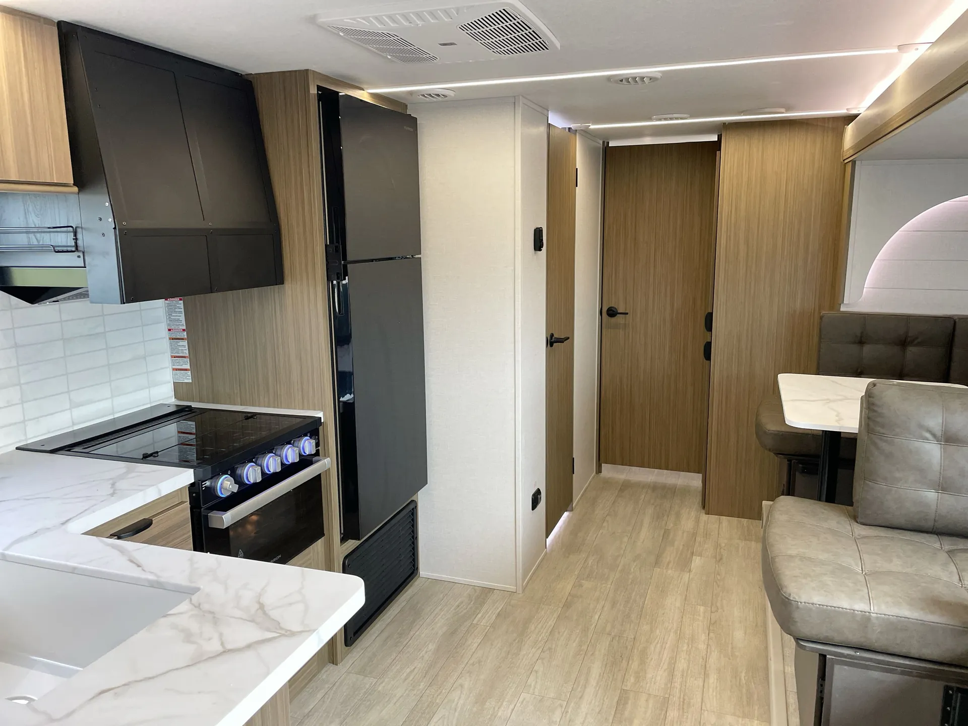 2027 Forest River Salem Cruise Lite 28VBXL — living area main