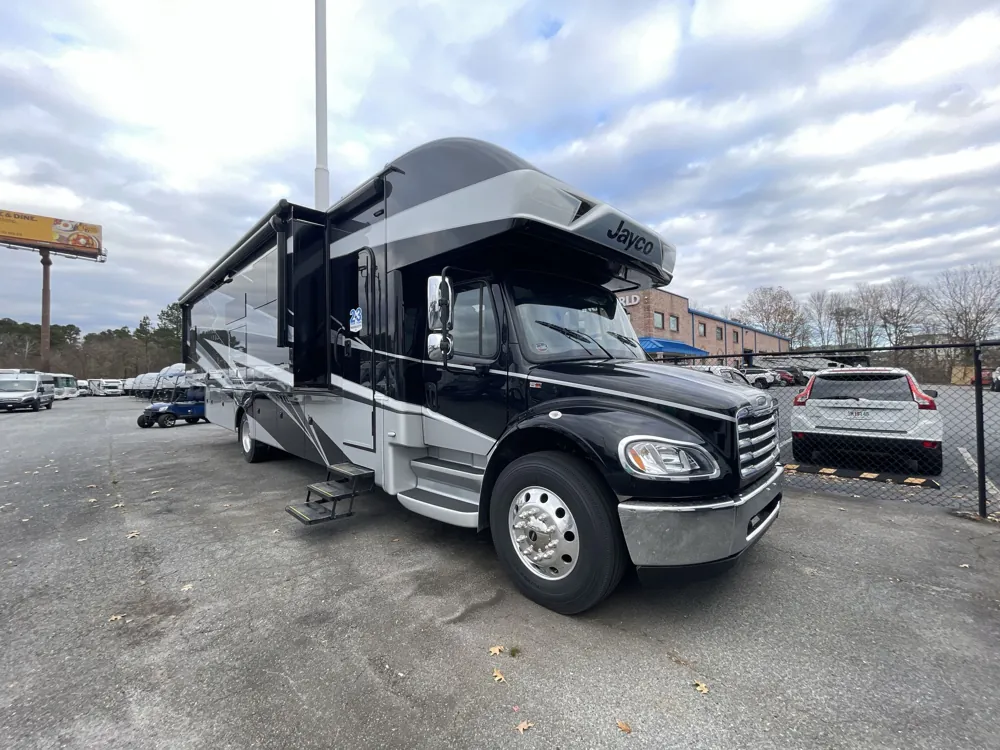 2026 Jayco Seneca 37M - Photo 2