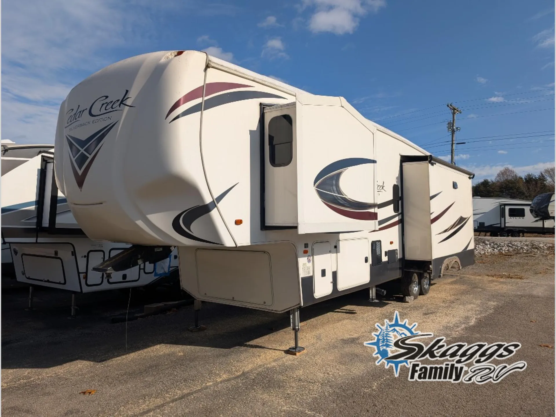 2018 Forest River Cedar Creek Silverback 33IK - Photo 2