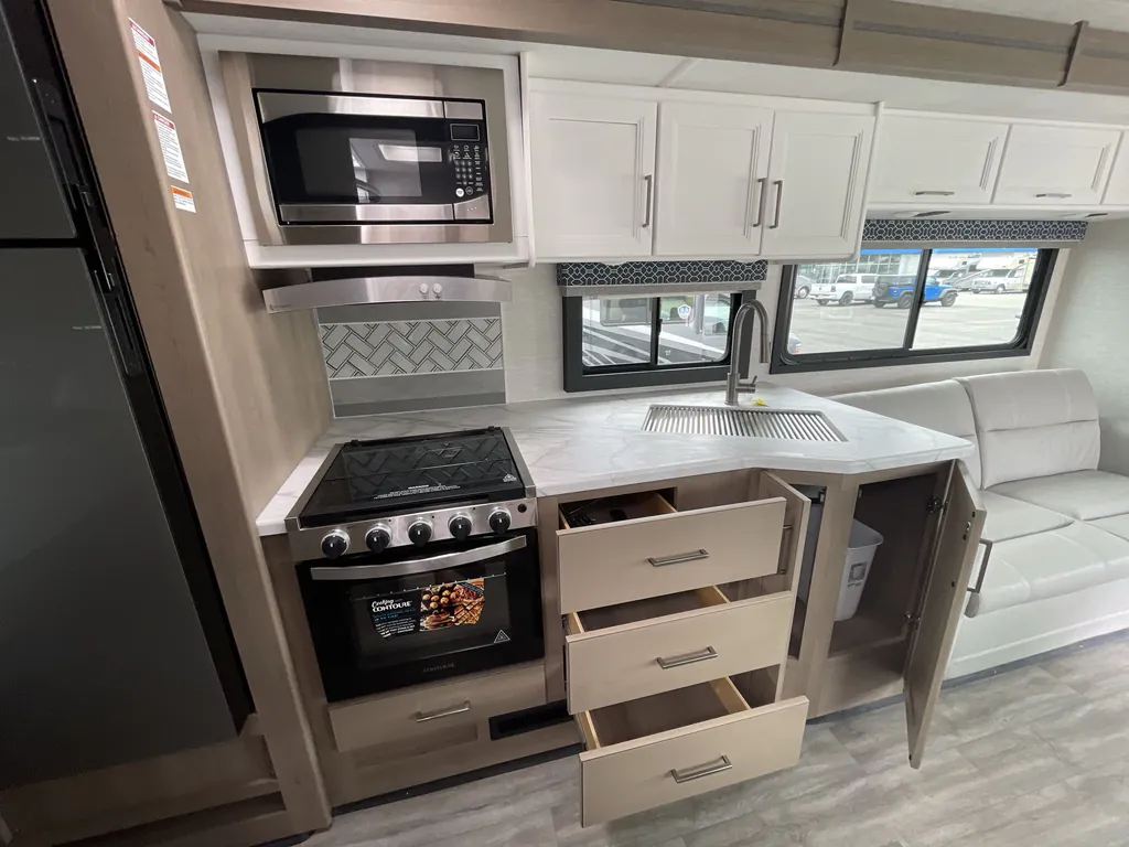 2026 Thor Motor Coach Freedom Traveler A29, Photos photo 10