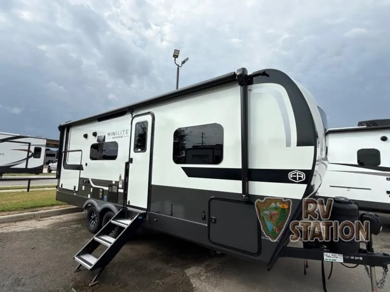 2026 Forest River Rockwood Mini Lite 2513S - Photo 2