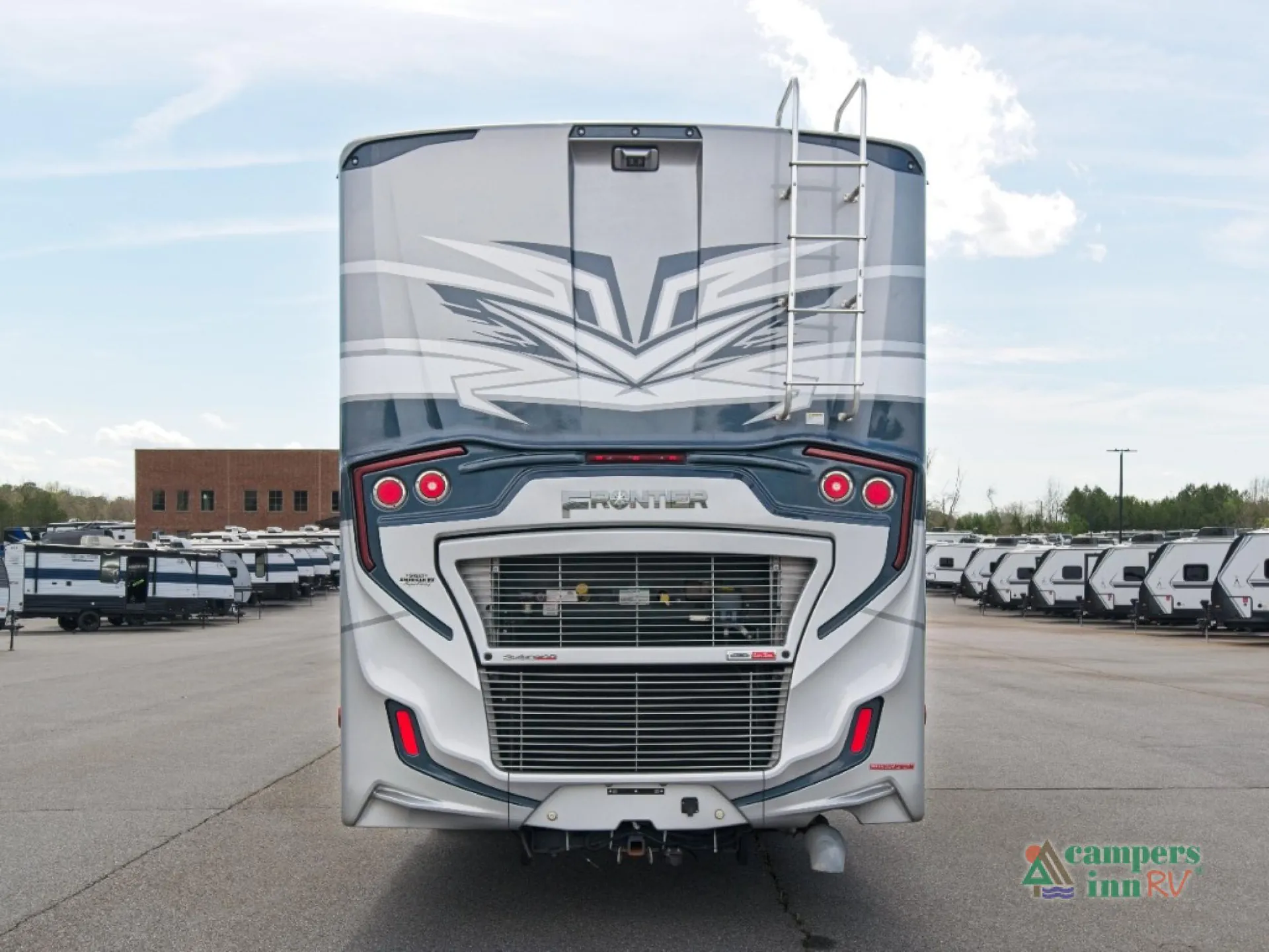 2024 Fleetwood Frontier 36SS - Photo 4