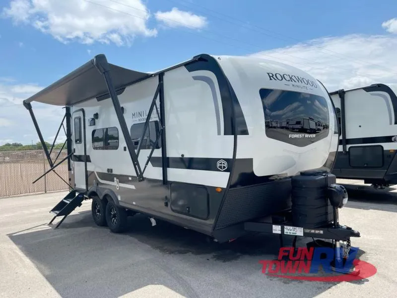 2026 Forest River Rockwood Mini Lite 2109S - Photo 2