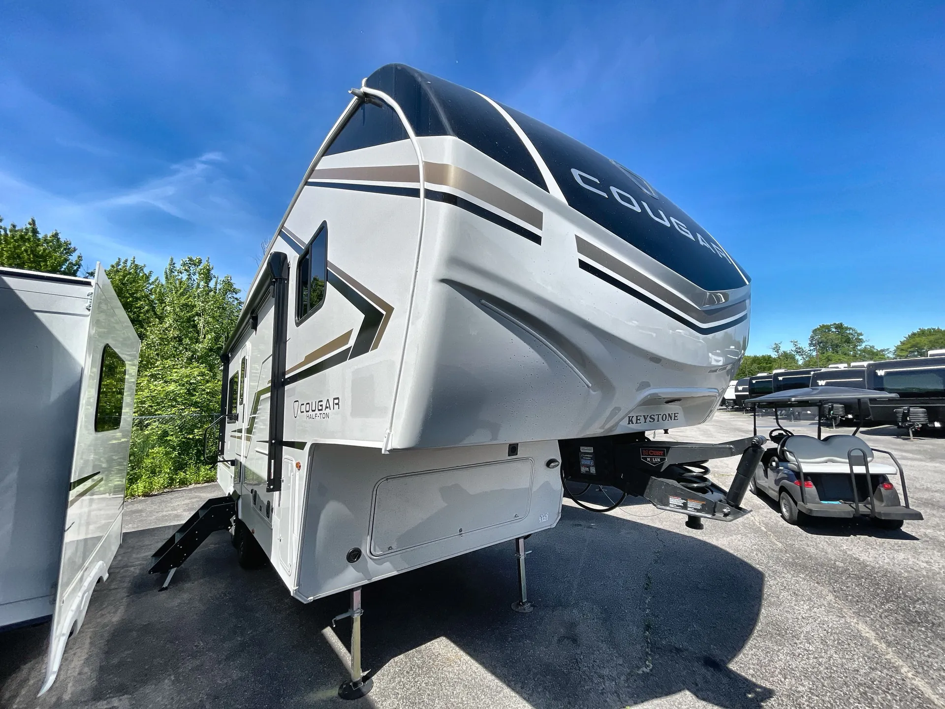 2026 Keystone Cougar Half-Ton 23MLE - Photo 2