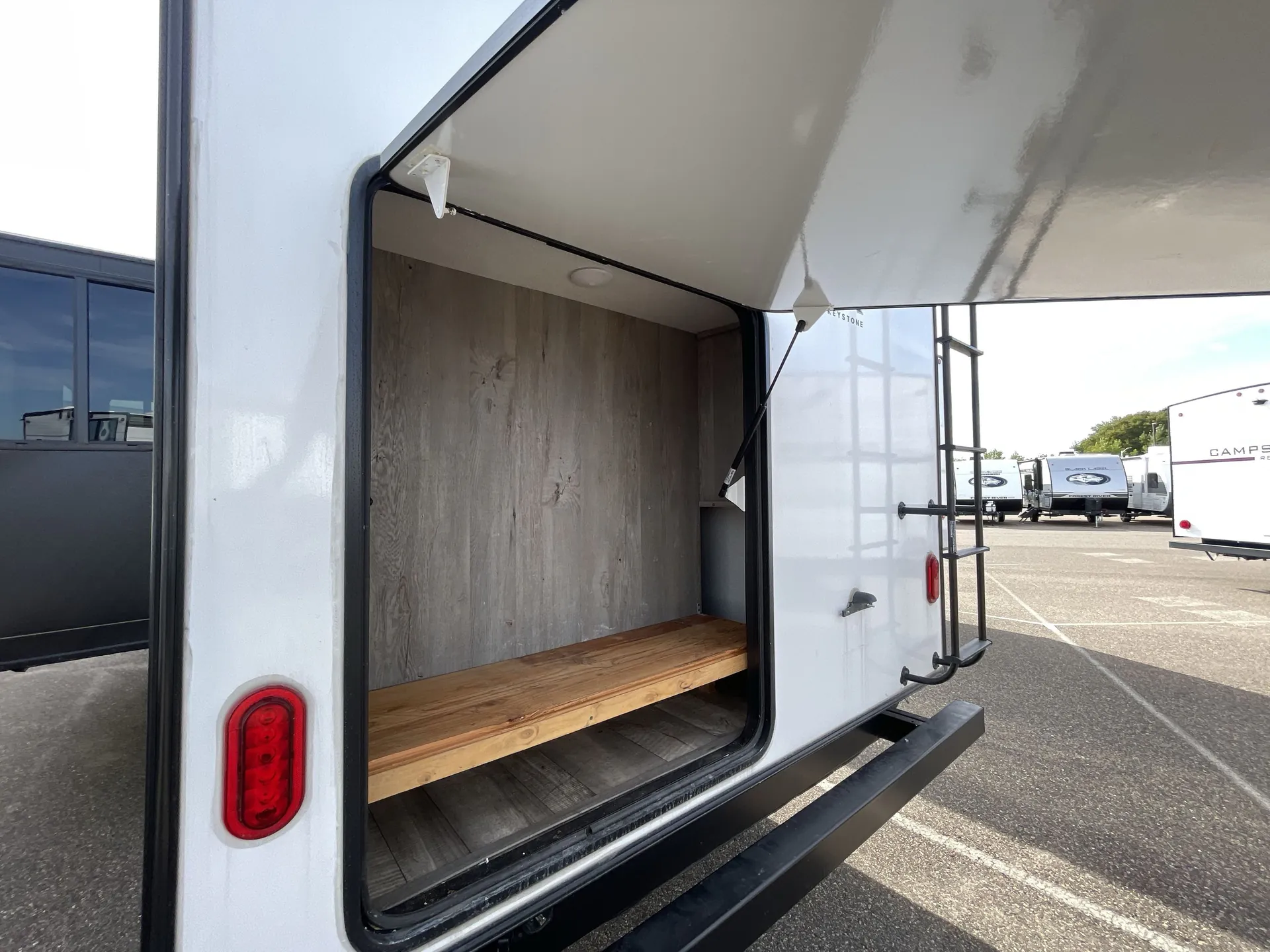 2021 Keystone Outback Ultra-Lite 302UBH — living area main