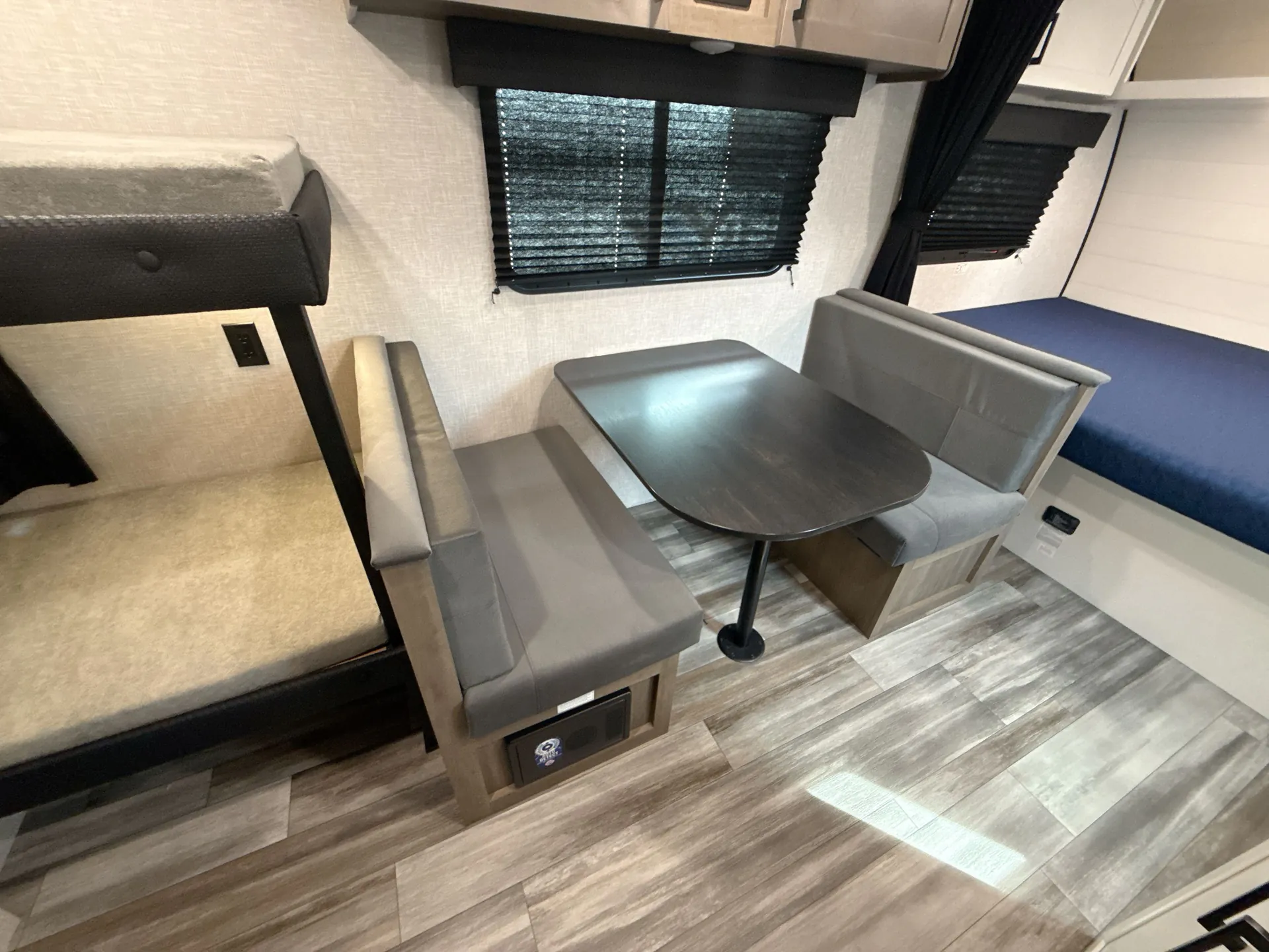 2025 Jayco Jay Flight SLX 175BH — living area main