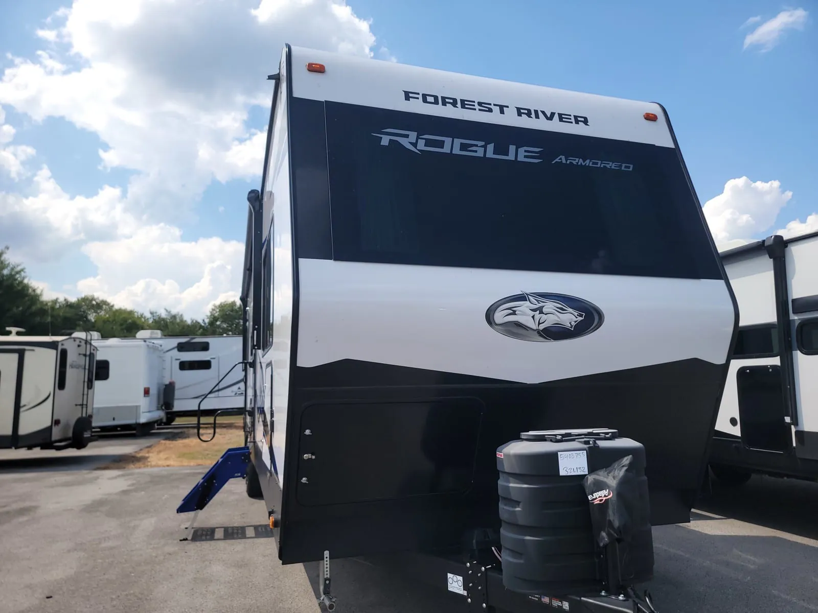 2026 Forest River Vengeance Rogue Armored 32L132 - Photo 2