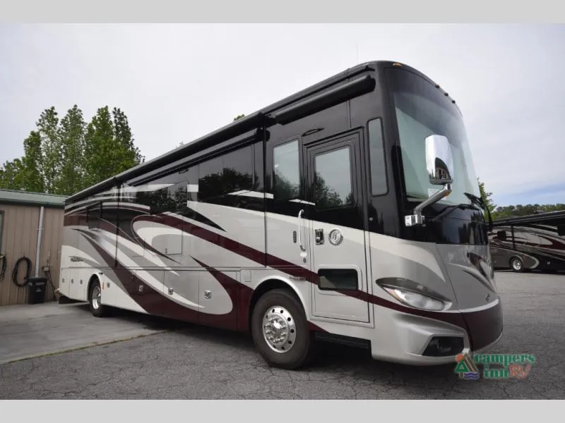 2017 Tiffin Phaeton 40 IH - Photo 4