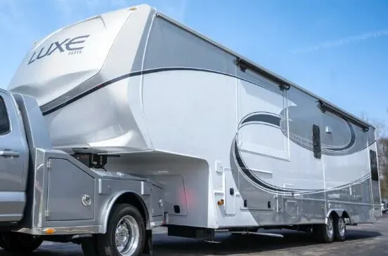 Elite 44FL exterior