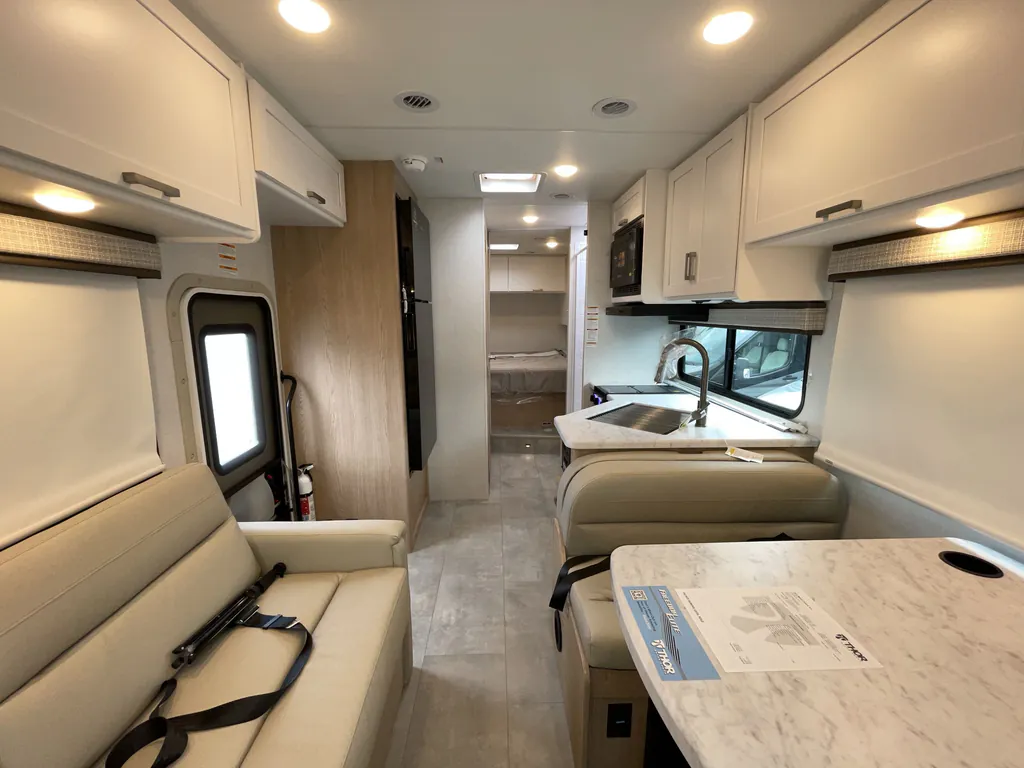 2026 Thor Motor Coach Freedom Elite 28HZ, Photos photo 2