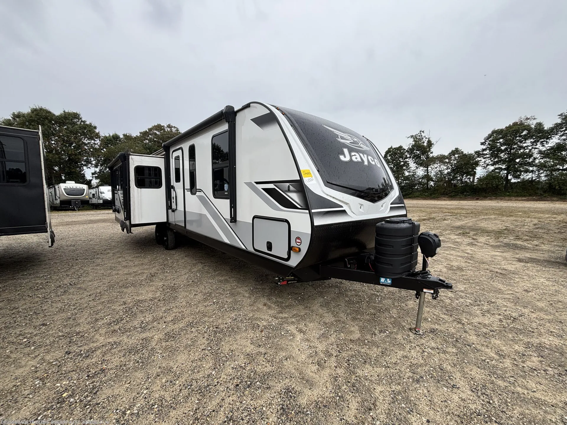 2025 Jayco Jay Feather 32RL - Photo 2