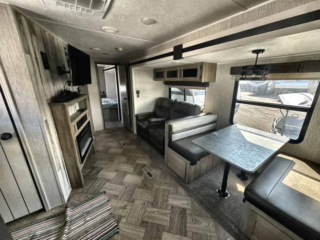 2023 Forest River Puma 26FKDS, Photos photo 2
