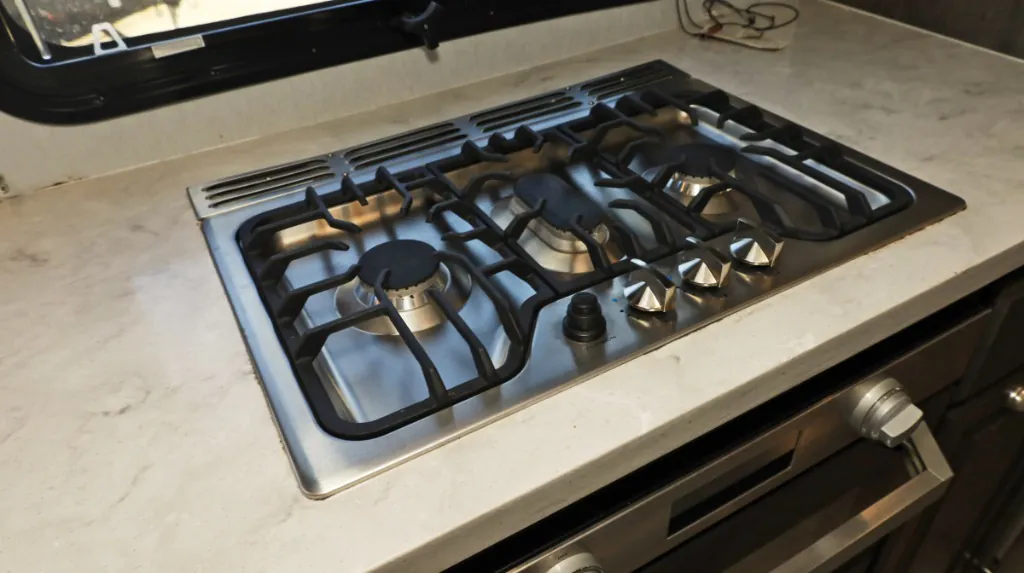 2021 Forest River Cardinal Luxury 344SKX - Photo 4