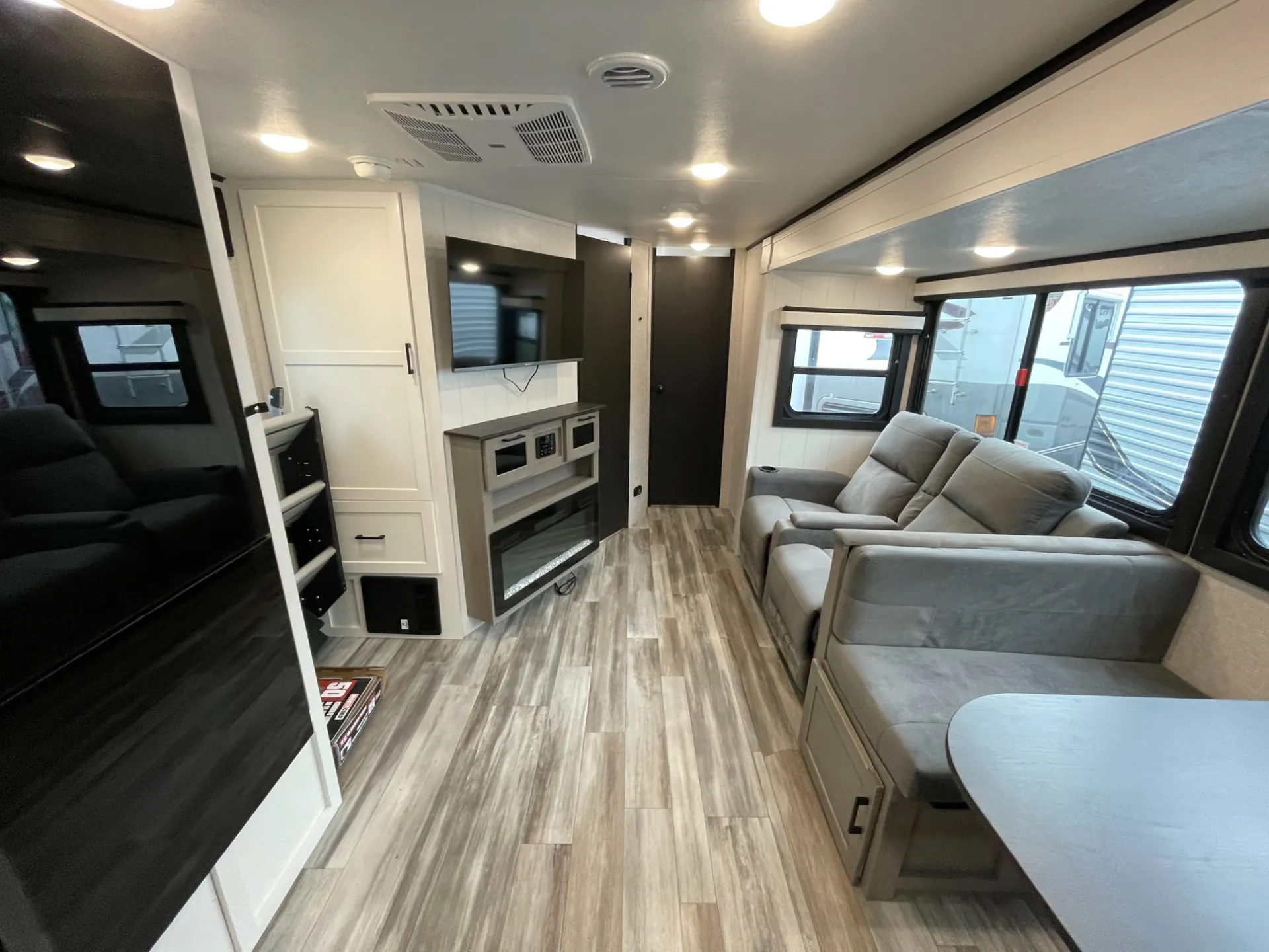 2025 Jayco Jay Feather 26FK