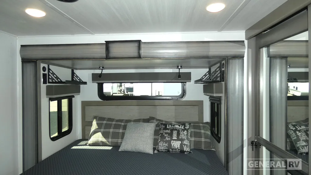 2022 Keystone Montana 3763BP, Photos photo 13