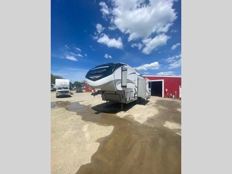 2022 Keystone RV Cougar Half-Ton 24RDS - Photo 2